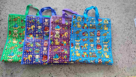 再利用可能な旅行 リサイクル ショッピングバッグ オーダーメイド ロゴやデザイン